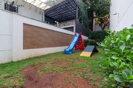 Studio para alugar com 33m², 1 quarto e 1 vaga Studio para alugar com 33m², 1 quarto e 1 vagaÁrea comum - Playground