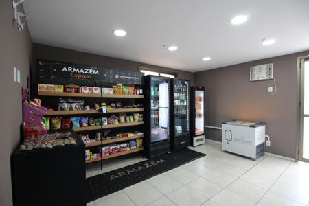 Apartamento à venda com 74m², 2 quartos e 1 vagaÁrea Comum