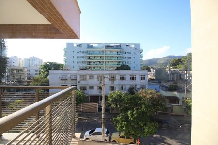 Apartamento à venda com 74m², 2 quartos e 1 vagaQuarto 1 - Vista