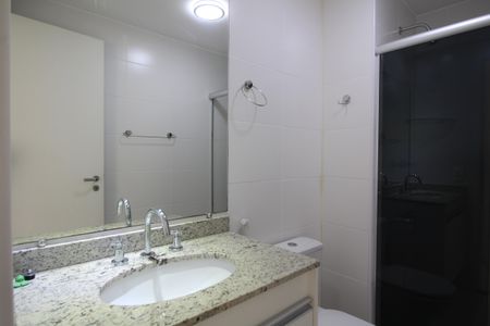 Apartamento à venda com 74m², 2 quartos e 1 vagaBanheiro Social