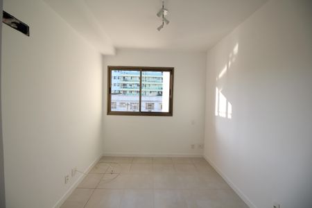 Apartamento à venda com 74m², 2 quartos e 1 vagaQuarto 2