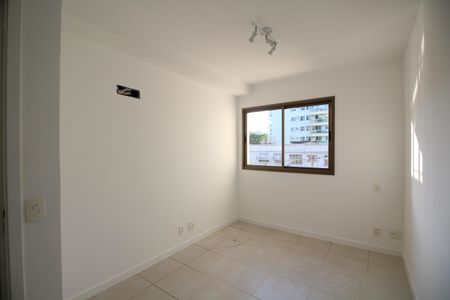 Apartamento à venda com 74m², 2 quartos e 1 vagaQuarto 2