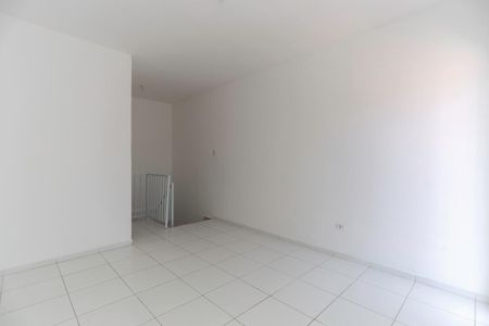 Casa para alugar com 60m², 1 quarto e sem vaga Casa para alugar com 60m², 1 quarto e sem vagaSuíte