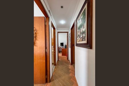 Apartamento à venda com 75m², 3 quartos e 1 vagaCorredor