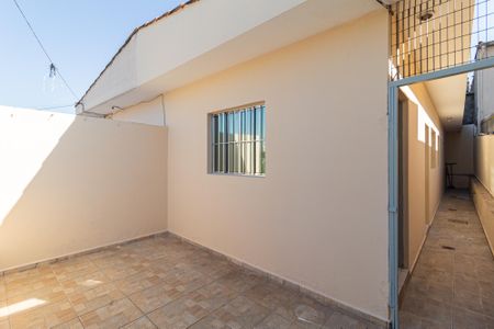 Sacada de casa para alugar com 1 quarto, 60m² em Novo Osasco, Osasco