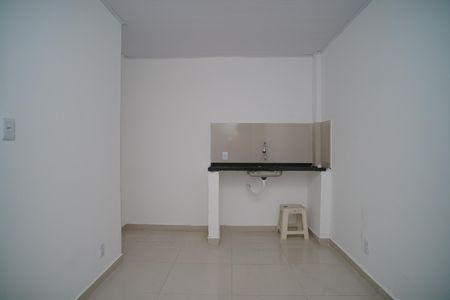 Casa de condomínio para alugar com 100m², 1 quarto e sem vagaSala/Cozinha