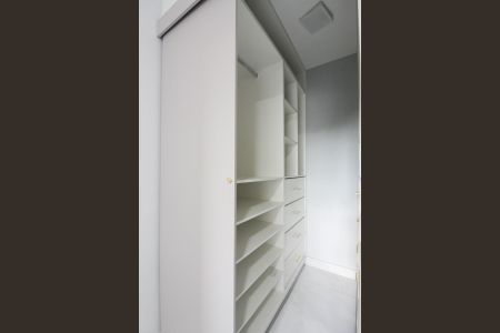 Apartamento à venda com 105m², 3 quartos e 2 vagasCloset da suíte