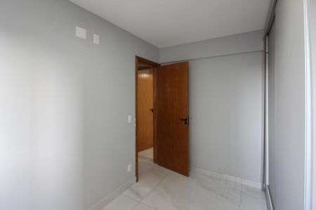 Apartamento à venda com 105m², 3 quartos e 2 vagasQuarto 2