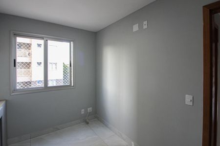 Apartamento à venda com 105m², 3 quartos e 2 vagasQuarto 2