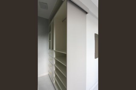 Apartamento à venda com 105m², 3 quartos e 2 vagasCloset da suíte