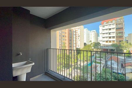 Varanda de kitnet/studio à venda com 1 quarto, 34m² em Cerqueira César, São Paulo