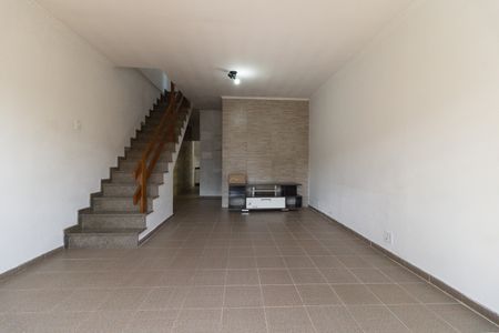 Sala de casa para alugar com 4 quartos, 150m² em Vila Santo Estefano, São Paulo