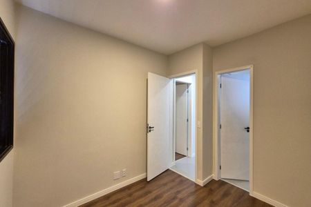 Quarto 1  de apartamento à venda com 2 quartos, 76m² em Cambuí, Campinas