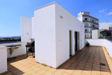 Apartamento à venda com 140m², 3 quartos e 2 vagasCobertura