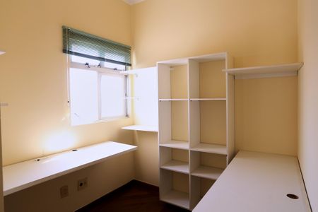 Apartamento à venda com 140m², 3 quartos e 2 vagasEscritório