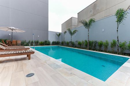 Apartamento à venda com 37m², 1 quarto e sem vagaÁrea comum - Piscina