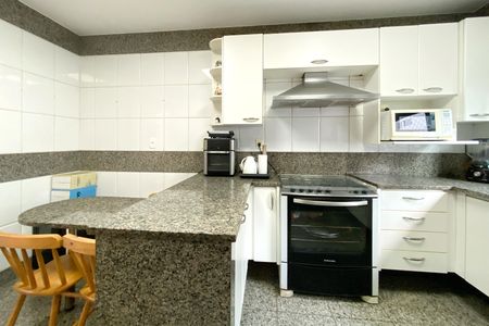 Apartamento à venda com 195m², 4 quartos e 4 vagasCozinha