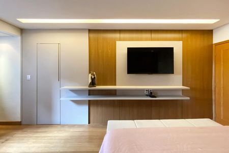 Apartamento à venda com 195m², 4 quartos e 4 vagasSuite 