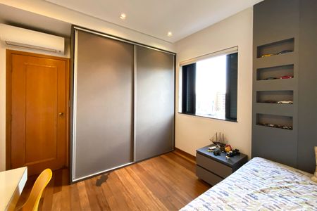 Apartamento à venda com 195m², 4 quartos e 4 vagasQuarto 3