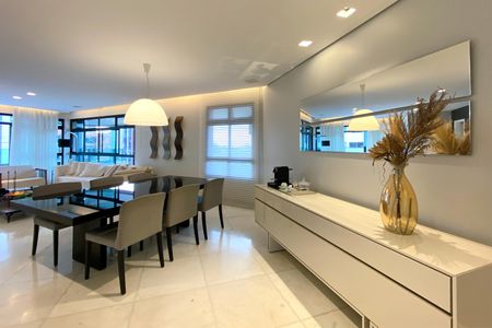 Apartamento à venda com 195m², 4 quartos e 4 vagasSala de Jantar