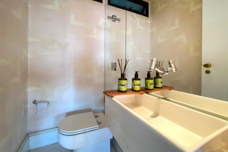 Apartamento à venda com 195m², 4 quartos e 4 vagasLavabo da Sala