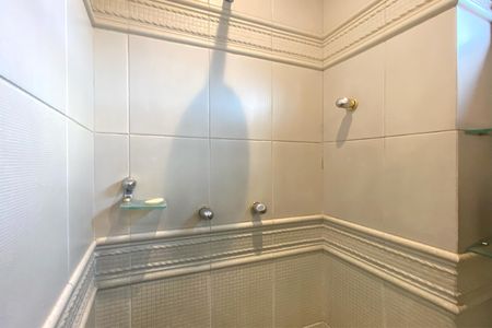 Apartamento à venda com 195m², 4 quartos e 4 vagasBanheiro da Suíte