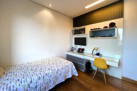 Apartamento à venda com 195m², 4 quartos e 4 vagasQuarto 3