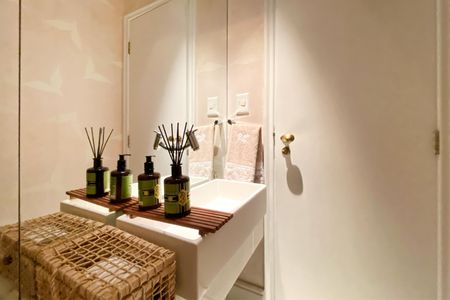 Apartamento à venda com 195m², 4 quartos e 4 vagasLavabo da Sala