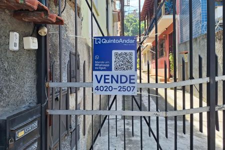 Casa à venda com 81m², 2 quartos e sem vagaPlaca