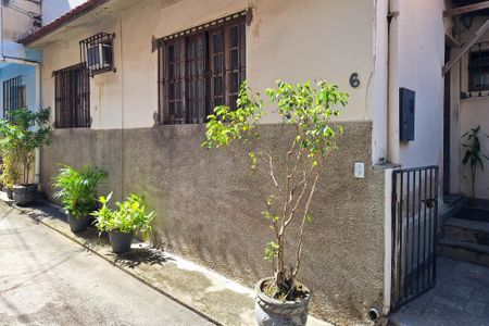 Casa à venda com 81m², 2 quartos e sem vagaFachada