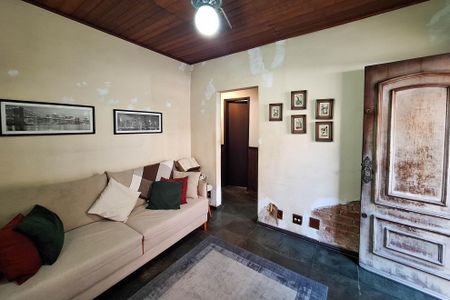 Casa à venda com 81m², 2 quartos e sem vagaSala