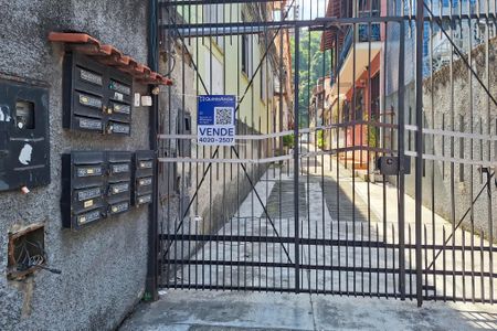 Casa à venda com 81m², 2 quartos e sem vagaPlaca