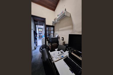 Casa à venda com 81m², 2 quartos e sem vagaEscritório