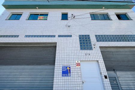 Apartamento para alugar com 75m², 2 quartos e sem vagaFachada + plaquinha