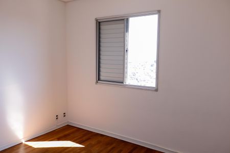 Quarto 1 de apartamento para alugar com 2 quartos, 50m² em Bussocaba, Osasco