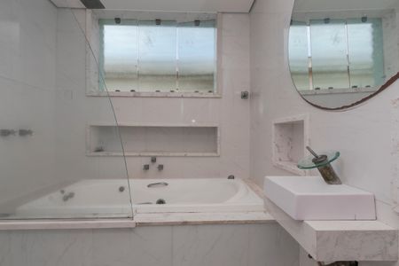 Apartamento à venda com 115m², 3 quartos e 1 vagaBanheiro