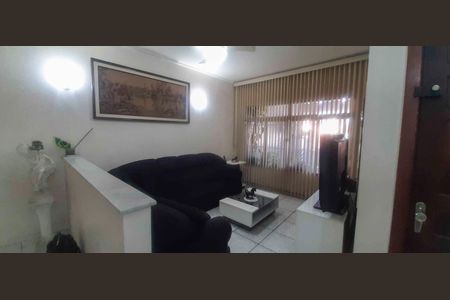 Sala de casa à venda com 4 quartos, 140m² em Rochdale, Osasco