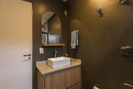Casa à venda com 300m², 4 quartos e 2 vagasBanheiro