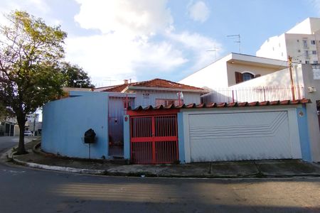 Casa à venda com 300m², 4 quartos e 2 vagasFachada