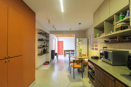 Casa à venda com 300m², 4 quartos e 2 vagasCozinha
