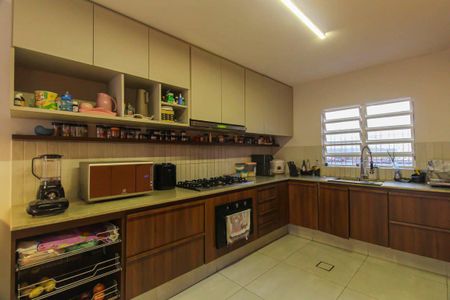 Casa à venda com 300m², 4 quartos e 2 vagasCozinha