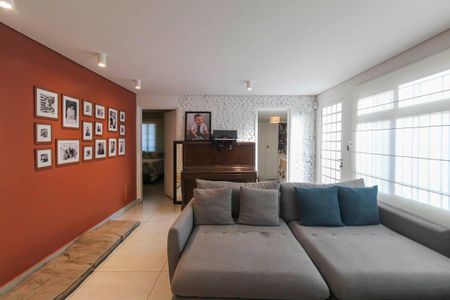 Casa à venda com 300m², 4 quartos e 2 vagasSala