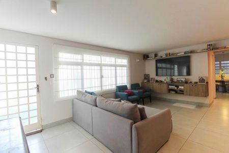 Casa à venda com 300m², 4 quartos e 2 vagasSala