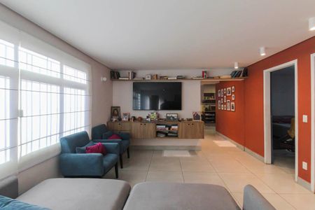 Casa à venda com 300m², 4 quartos e 2 vagasSala