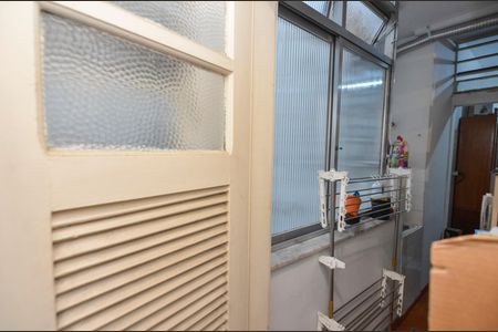 Apartamento à venda com 60m², 2 quartos e sem vagaBanheiro de Serviço