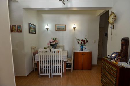 Apartamento à venda com 60m², 2 quartos e sem vagaSala