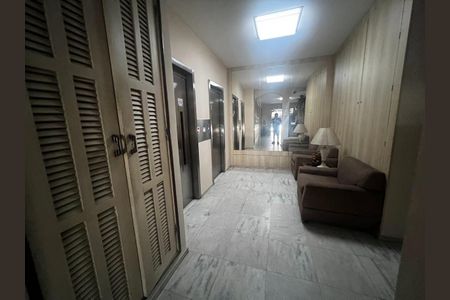 Apartamento à venda com 60m², 2 quartos e sem vagaHall
