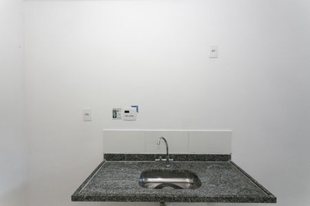 Cozinha de kitnet/studio para alugar com 1 quarto, 24m² em Tatuapé, São Paulo