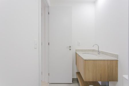 Apartamento para alugar com 28m², 1 quarto e sem vaga Apartamento para alugar com 28m², 1 quarto e sem vagaBanheiro da Suíte