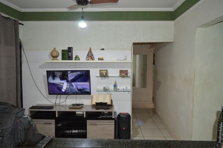 Casa para alugar com 250m², 3 quartos e 2 vagasSala